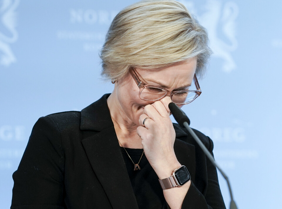 Helse- og omsorgsminister Ingvild Kjerkol var preget under pressekonferansen der det kom fram at statsministeren mente hun måtte gå av.