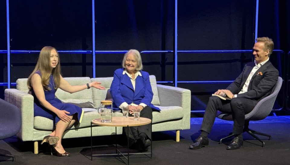 Chelsea Clinton, Gro Harlem Brundtland og Jon Mørland på scenen under She Conference 2024