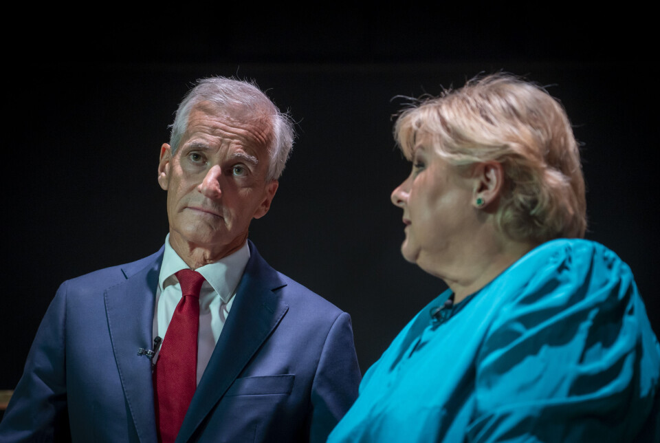 Ledere i politikken må ta hensyn til både sine medlemmer og velgere. Her er Jonas Gahr Støre, og Erna Solberg, partileder Høyre etter en av mange partilederdebatter før valget i fjor.