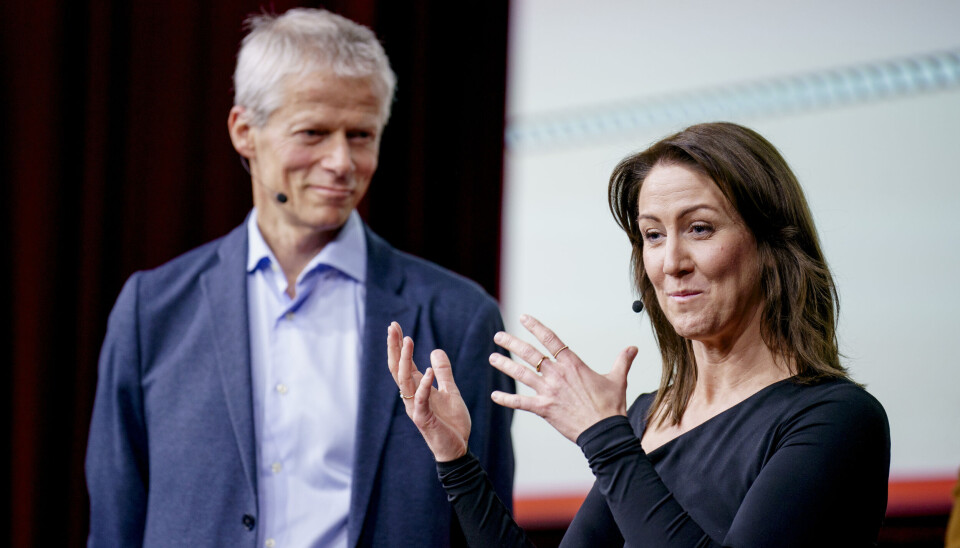 Nav og NHO skal jobbe sammen for å få mange flere i jobb de kommende åra. Her er arbeids- og velferdsdirektør Hans Christian Holte sammen med arbeids- og inkluderingsminister Tonje Brenna (Ap) fotografert på Nav-konferansen i 2023.