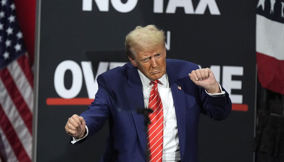 Med mindre Trump får krampe i høyrehånda, skal han mandag undertegne 100 presidentdirektiver. Da kan helvete være løs. Eller det kan vise seg at han er i overkant stor i kjeften og at det ikke blir så ille som mange frykter.