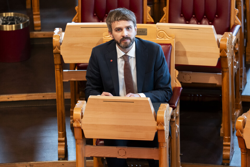 Helseminister Jan Christian Vestre vil at fastleger skal få jobbe til de er 80. Helseminister Jan Christian Vestre vil at fastleger skal få jobbe til de er 80.