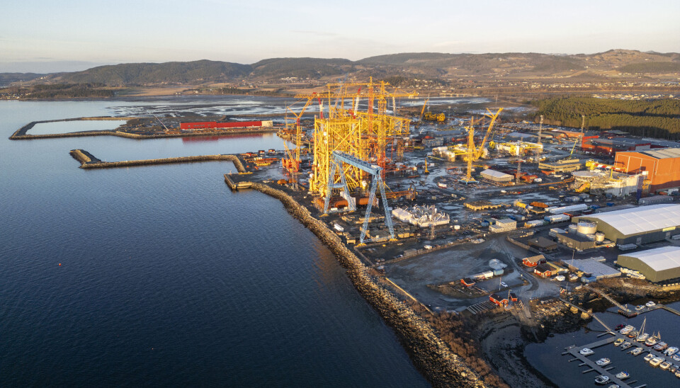Den tradisjonelle forestillingen om industriarbeidsplassen har lenge vært et anker i samfunnsdebatten. Men dette bildet tilhører i økende grad fortiden, mener Tor W. Andreassen. Illustrasjonsbilde av Aker Solutions AS på Verdalsøra. Den tradisjonelle forestillingen om industriarbeidsplassen har lenge vært et anker i samfunnsdebatten. Men dette bildet tilhører i økende grad fortiden, mener Tor W. Andreassen. Illustrasjonsbilde av Aker Solutions AS på Verdalsøra.