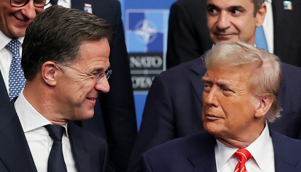 Når NATOs generalsekretær smiler og logrer for president Donald Trump handler det om en ny type lederskapsdynamikk, der personlig lojalitet får forrang og trum(p/f)er prinsippfasthet og langsiktig ledelsesforankring, skriver Mats Kristensen. Når NATOs generalsekretær smiler og logrer for president Donald Trump handler det om en ny type lederskapsdynamikk, der personlig lojalitet får forrang og trum(p/f)er prinsippfasthet og langsiktig ledelsesforankring, skriver Mats Kristensen.
