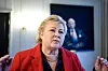 Høyre-leder Erna Solberg ber regjeringen stille opp for kommuner som må kutte.