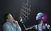 Menneske og humanoid cyborg analyserer et virtuelt molekylært diagram på mørk bakgrunn