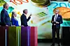 Jonas Gahr Støre og Mats Rønning på scenen under en partilederdebatt i Arendal.