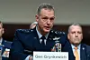 Gen. Alexus G. Grynkewich i uniform vitner foran Senatets forsvarskomité.