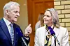 Jonas Gahr Støre og Sylvi Listhaug står ved mikrofoner under en pressebrief i Oslo.