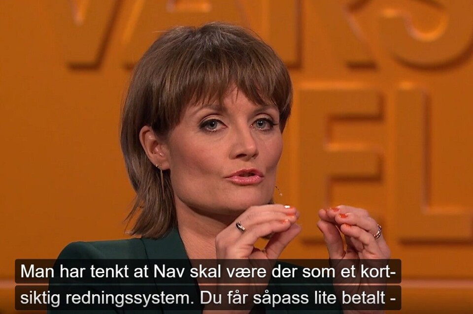 Midt i «Nytt på Nytt» skjønner jeg at jobben ikke har forlatt meg helt ennå, skriver Hans Christian Holte. Faksimile. NRK TV