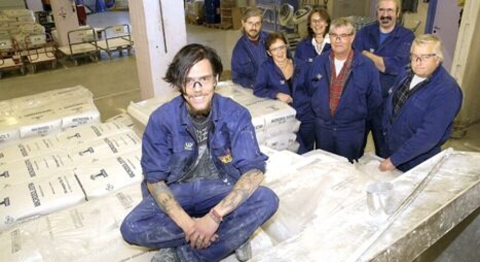 Ingemar Bru (foran) har deltatt i Jotun Gimles prosjektgruppe i Lean sammen med (bak f.v.) Svenn Solberg, Sissel Feen Larsen, Arvid Larsen, Ole Kristiansen, konsulent Ingeborg Svanes og Arne Bauer.