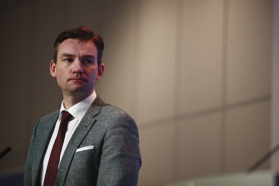 Forsknings- og høyere utdanningsminister Henrik Asheim (H) sier i en pressemelding at han er bekymret for tilstanden i det offentlige ordskiftet.
