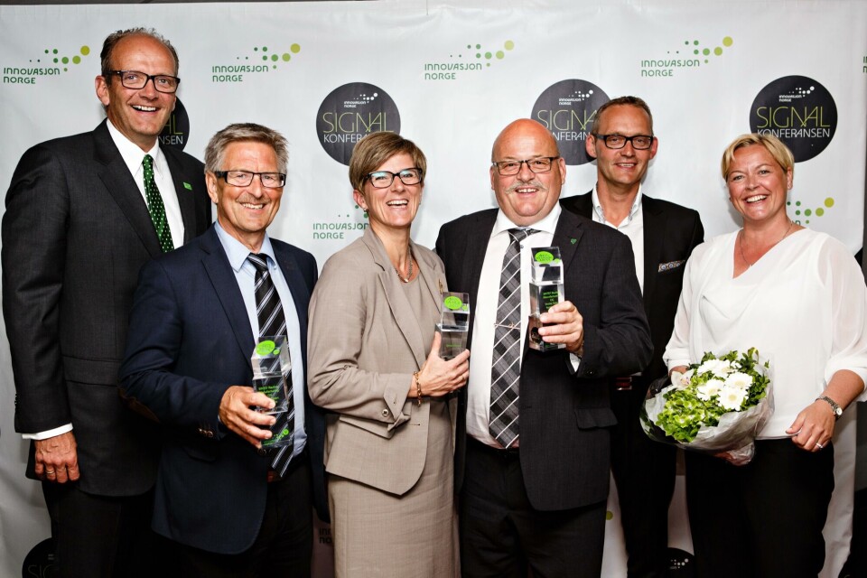 Fra venstre: Finn Kristian Aamodt, adm. dir. i Innovasjon Norge; Sverre Narvesen, adm. dir. i SINTEF Raufoss Manufacturing; Kjersti Kleven, deleier og styreleder i Kleven Maritime AS og Kleven Verft AS; Leif Waarum, ordfører i Vestre Toten kommune; adm. dir Knut Helge Vestre og Adelheid Stenvik i Cold Water Prawns of Norway.