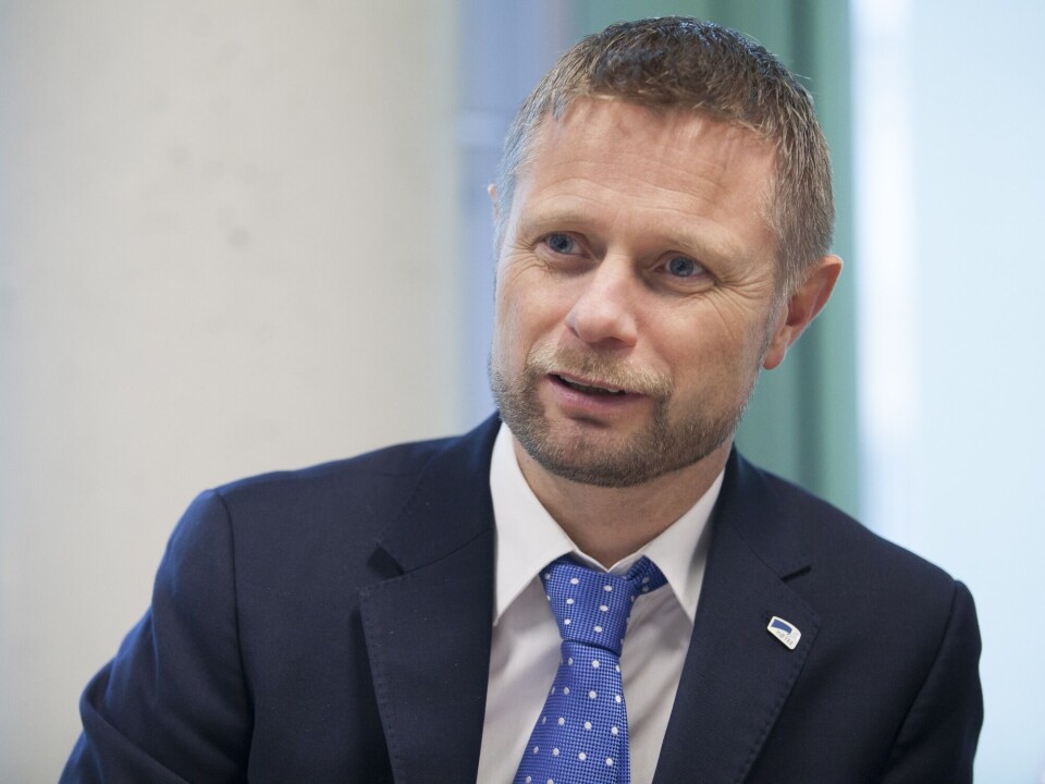 Helseminister Bent Høie nekter for å ha gitt instrukser om å legge sykehuset til Molde.
