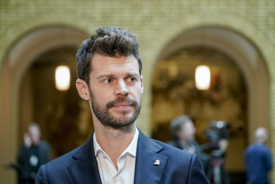 Leder i Rødt, Bjørnar Moxnes, er kritisk til kraftkabler.