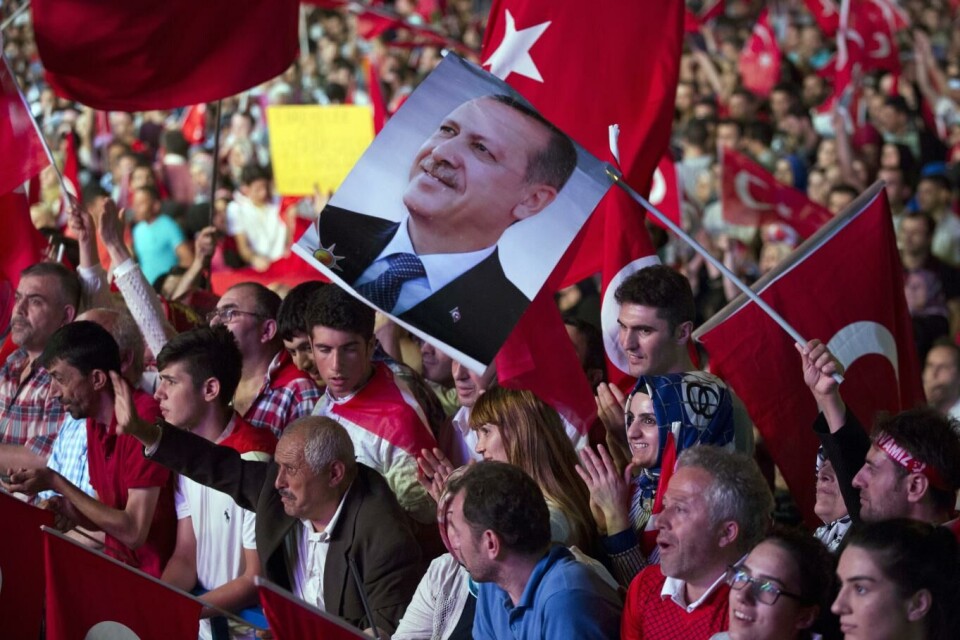Tyrkere strømmet ut i gatene for å ta opp kampen mot militærmakten forrige helg. Etterpå feiret de demokratiet og president Erdogan.