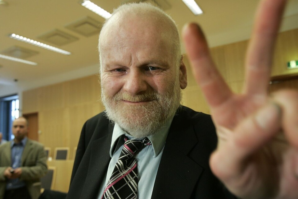 I oktober 2004 ble Fritz Moen frikjent for et drap som han har sittet inne for i 18 år. Frikjennelsen kom på dagen 27 år etter at han ble pågrepet av politiet for første gang i forbindelse med saken.