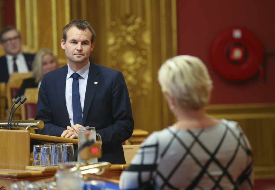 Kjell Ingolf Ropstad (Krf) sammen med finansminister Siv Jensen (Frp) i spørretimen.