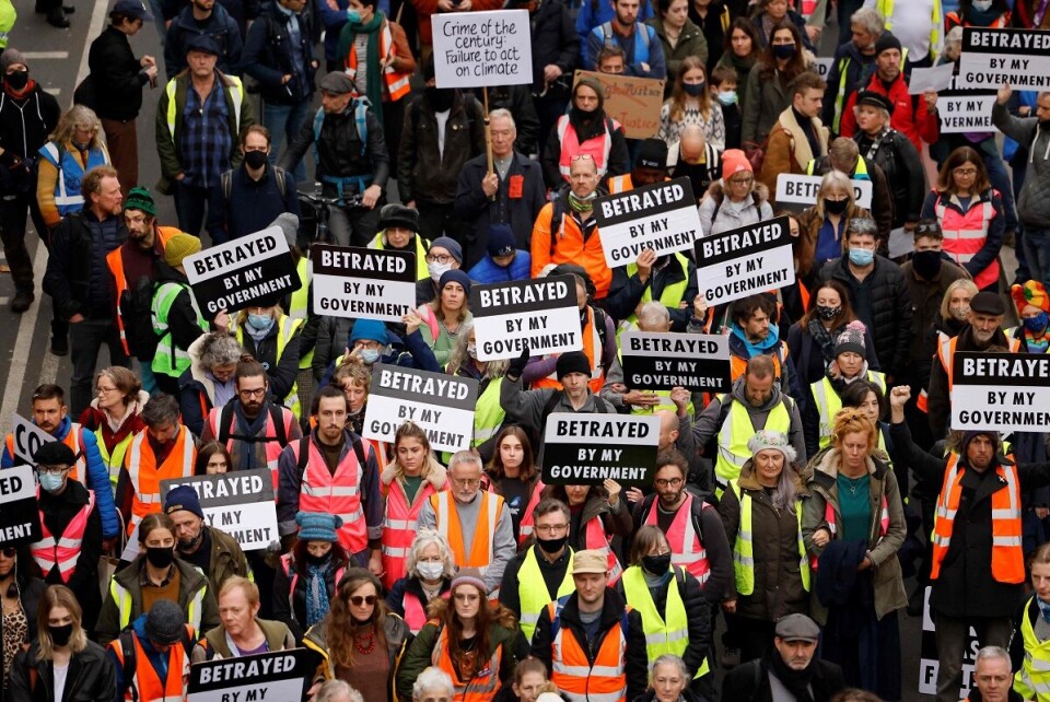 Klimakamp. Her demonstrerer klimaaktivister i London mot at noen av deres kolleger ble fengslet nylig, etter en lignende demonstrasjon som sperret veiene.