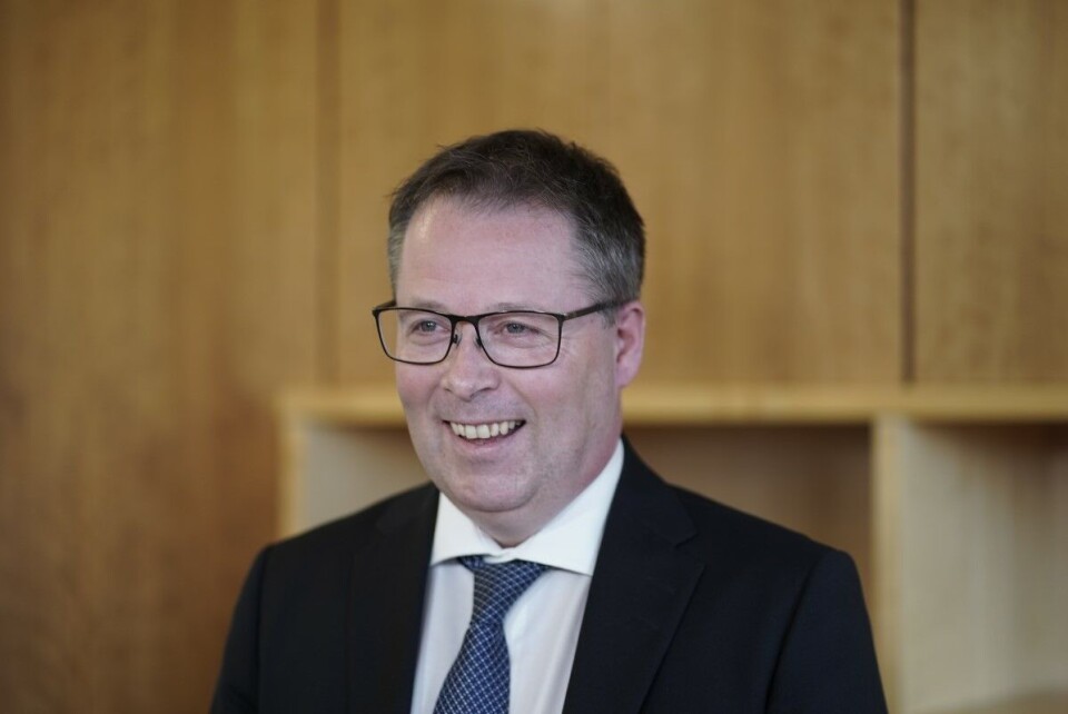 Kommunalminister Bjørn Arild Gram (Sp) sier fylkene skal få flere oppgaver, men ikke når seg skal skje fra.